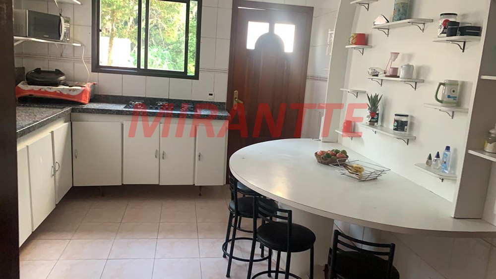 Sobrado de 450m² com 6 quartos em Jardim Leonor Mendes De Barros