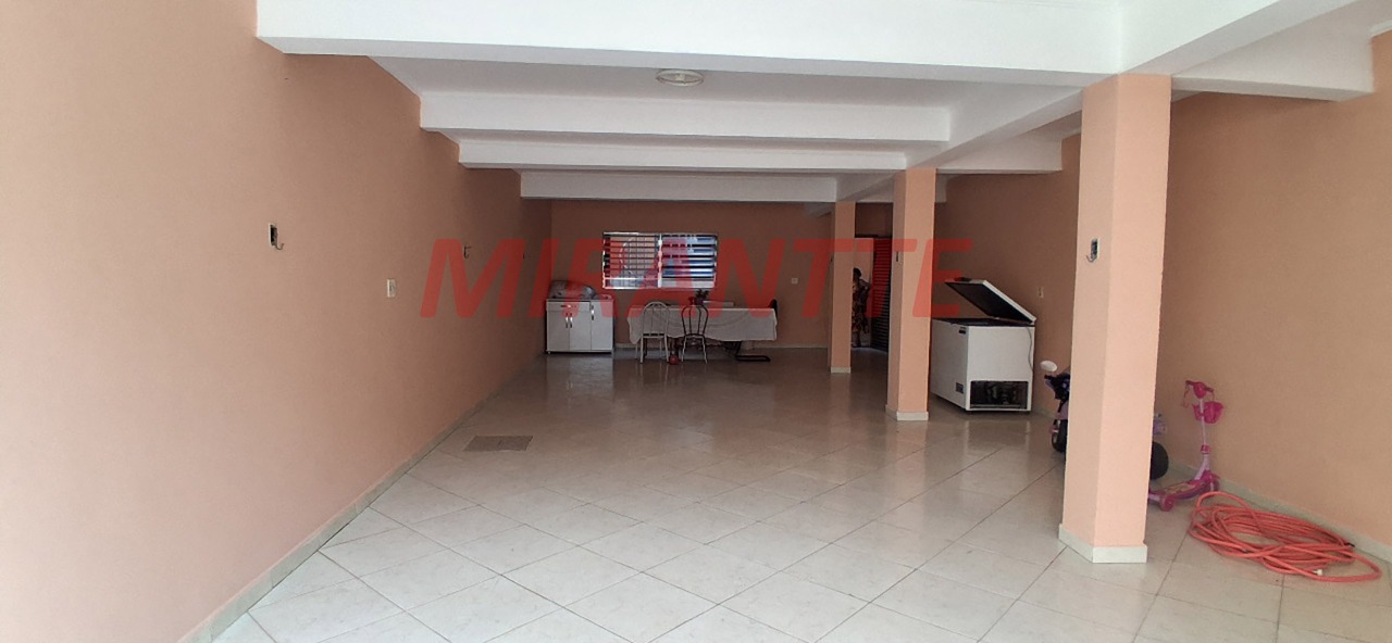 Sobrado de 204m² com 4 quartos em Vila Maria Alta