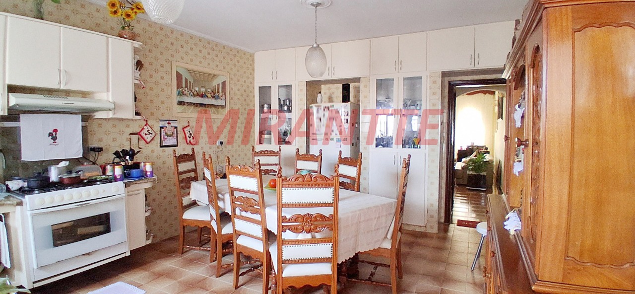 Sobrado de 204m² com 4 quartos em Vila Maria Alta