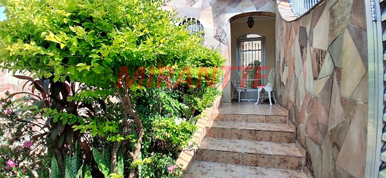 Sobrado de 204m² com 4 quartos em Vila Maria Alta
