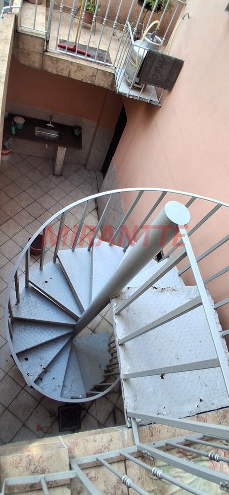 Sobrado de 204m² com 4 quartos em Vila Maria Alta