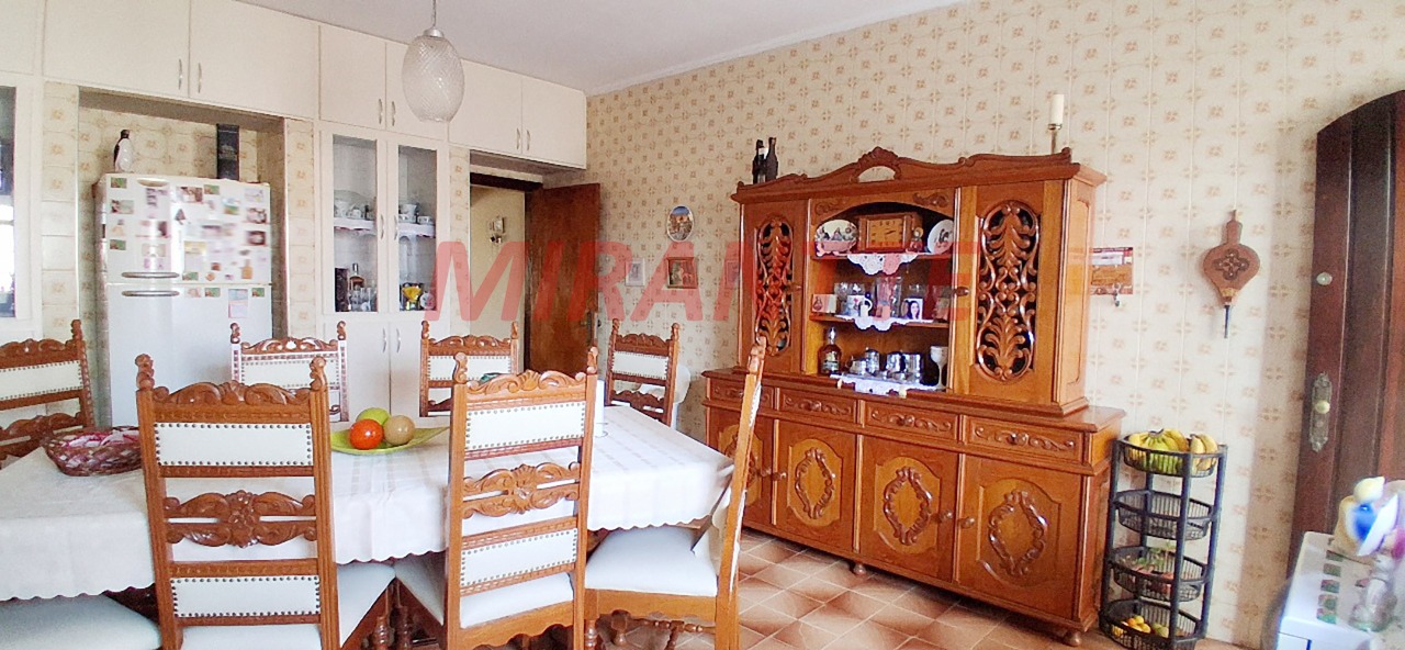 Sobrado de 204m² com 4 quartos em Vila Maria Alta