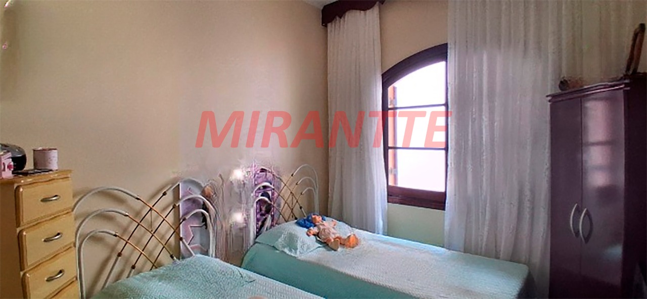 Sobrado de 204m² com 4 quartos em Vila Maria Alta