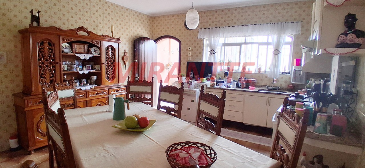 Sobrado de 204m² com 4 quartos em Vila Maria Alta