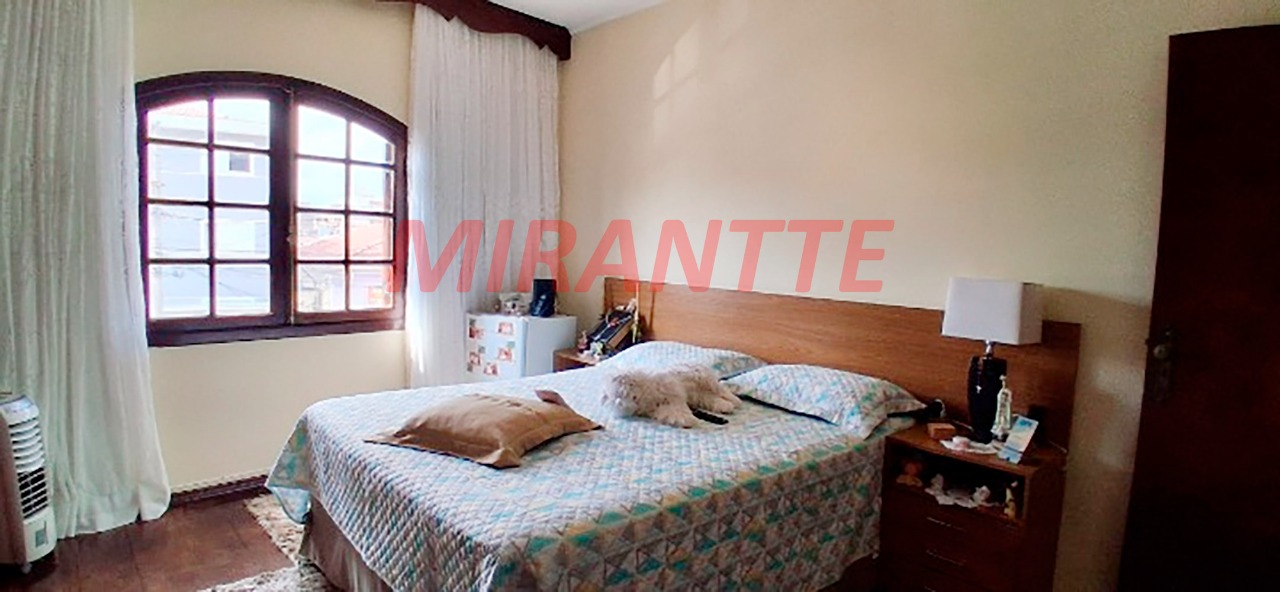 Sobrado de 204m² com 4 quartos em Vila Maria Alta