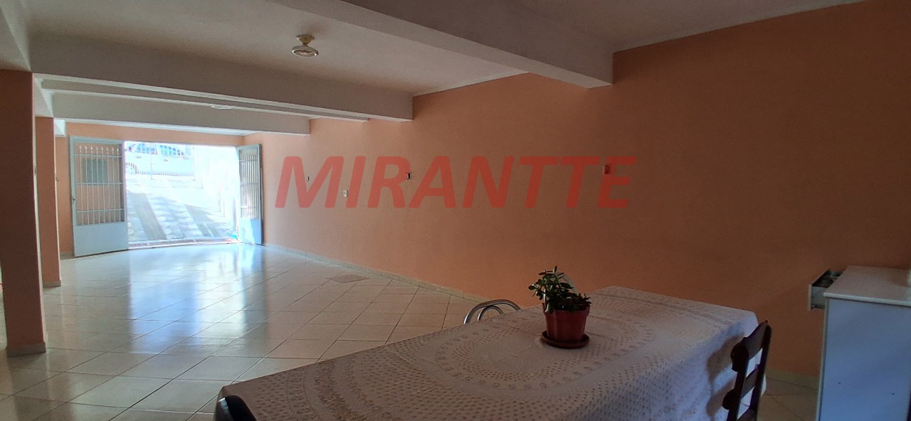 Sobrado de 204m² com 4 quartos em Vila Maria Alta