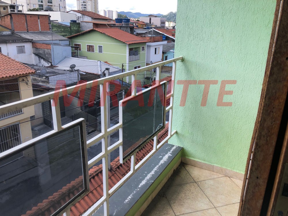 Sobrado de 207m² com 3 quartos em Jardim Flor da Montanha