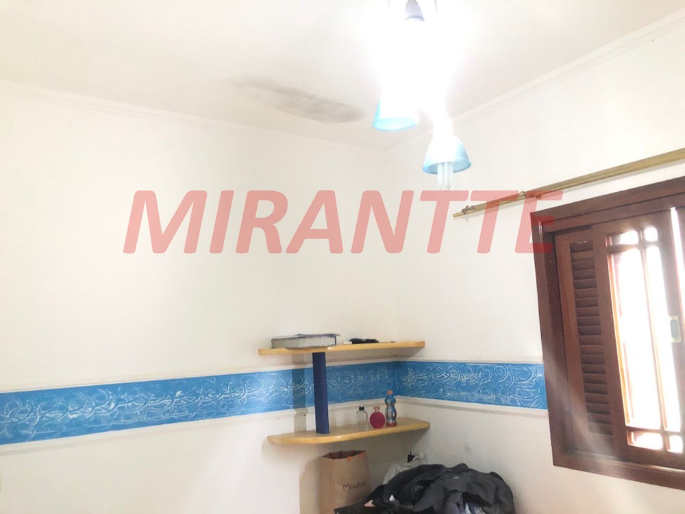 Sobrado de 207m² com 3 quartos em Jardim Flor da Montanha