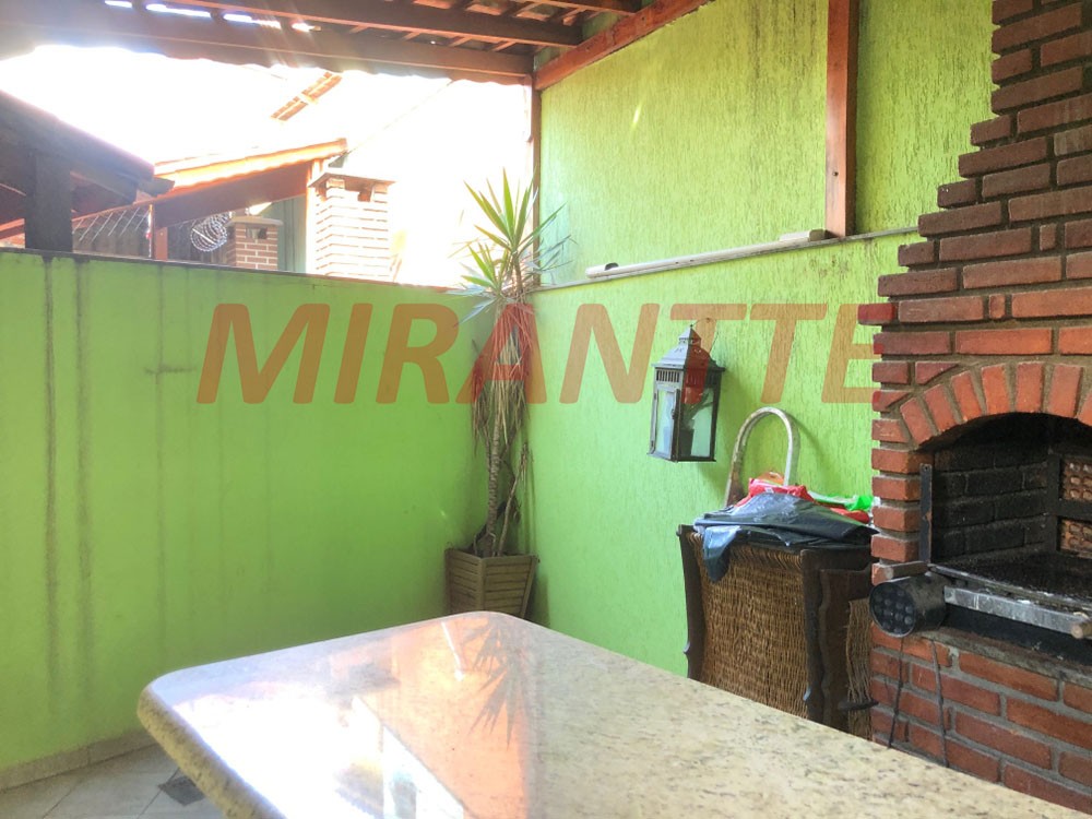 Sobrado de 207m² com 3 quartos em Jardim Flor da Montanha