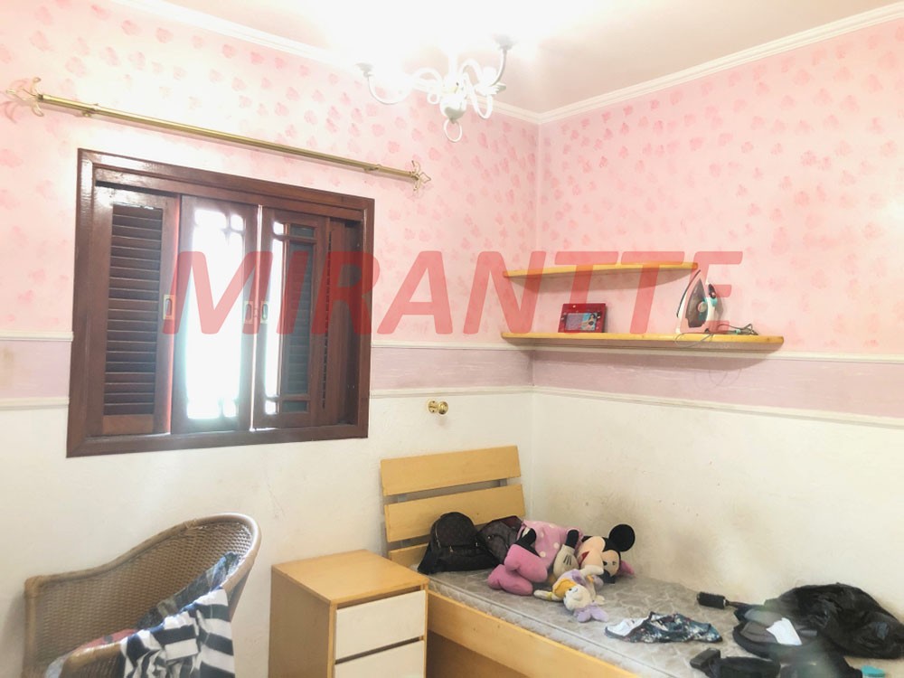 Sobrado de 207m² com 3 quartos em Jardim Flor da Montanha