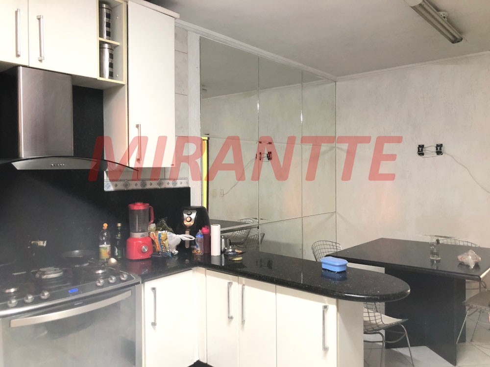 Sobrado de 207m² com 3 quartos em Jardim Flor da Montanha