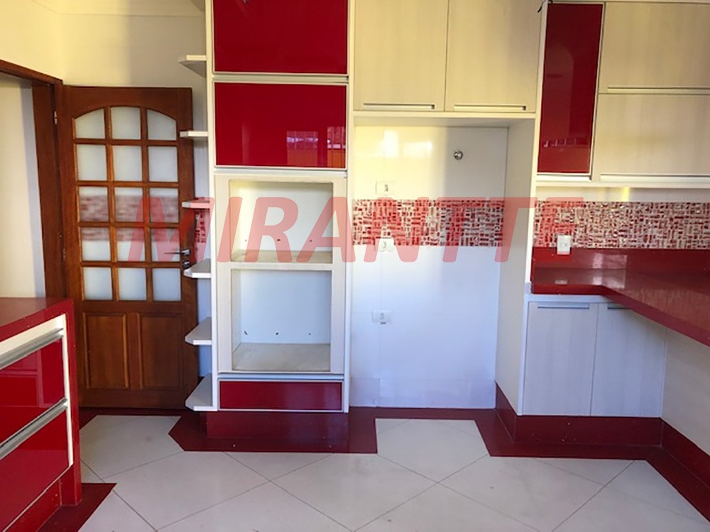 Sobrado de 288m² com 4 quartos em Parque Mandaqui