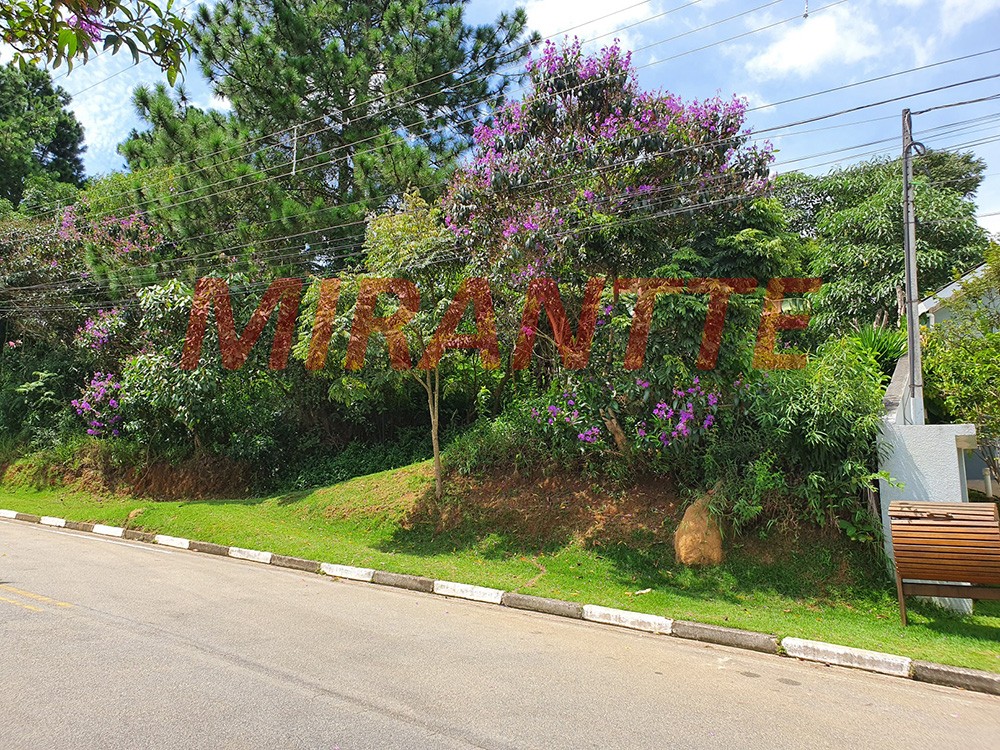 Terreno de 1370m² em Serra Da Cantareira