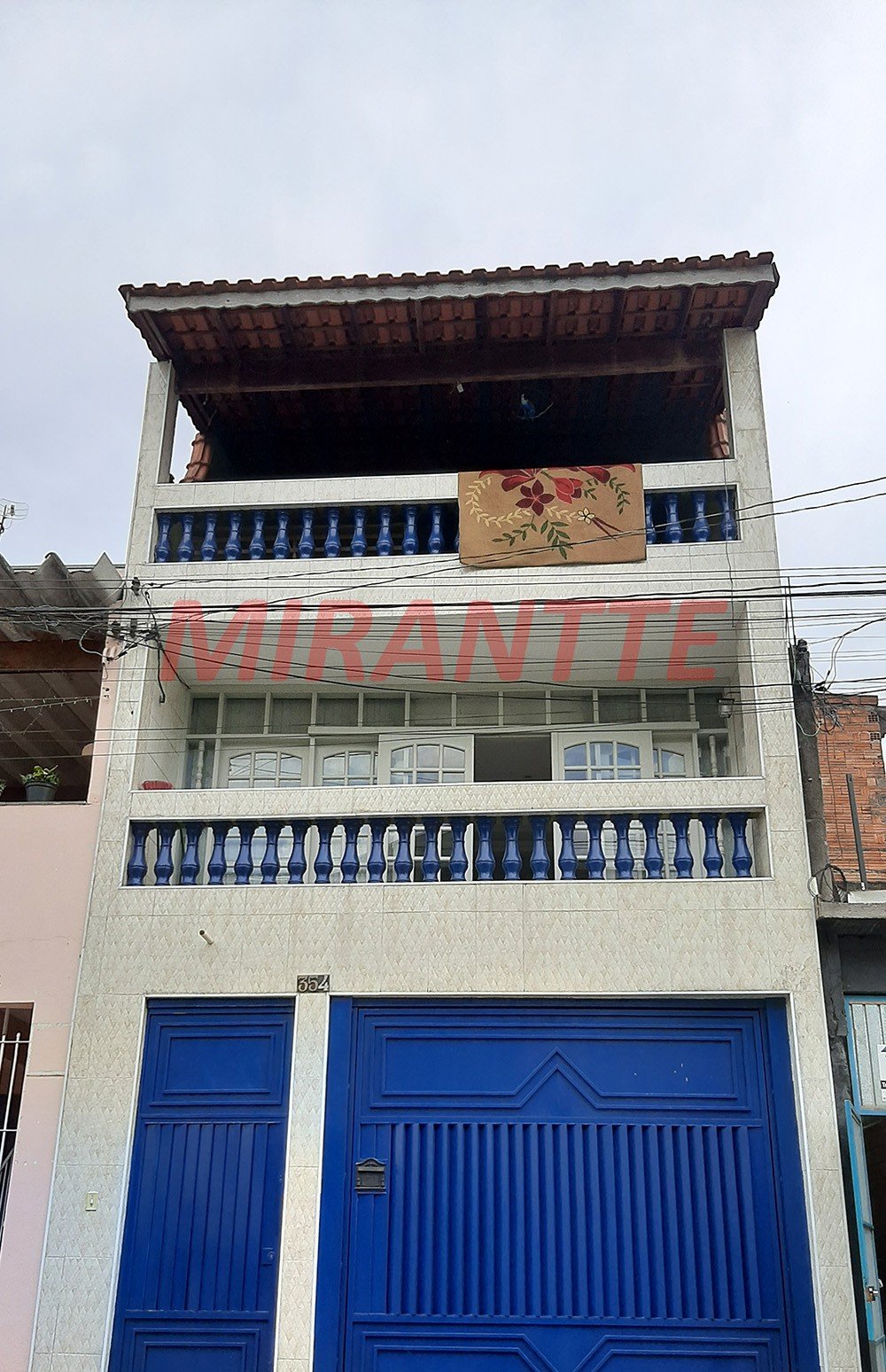 Sobrado de 257m² com 3 quartos em Taipas