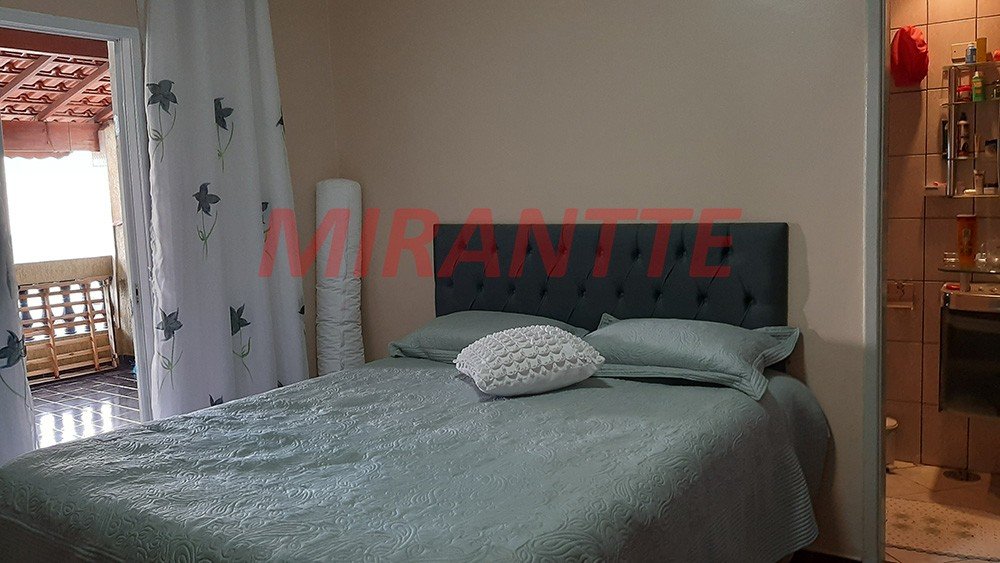 Sobrado de 257m² com 3 quartos em Taipas