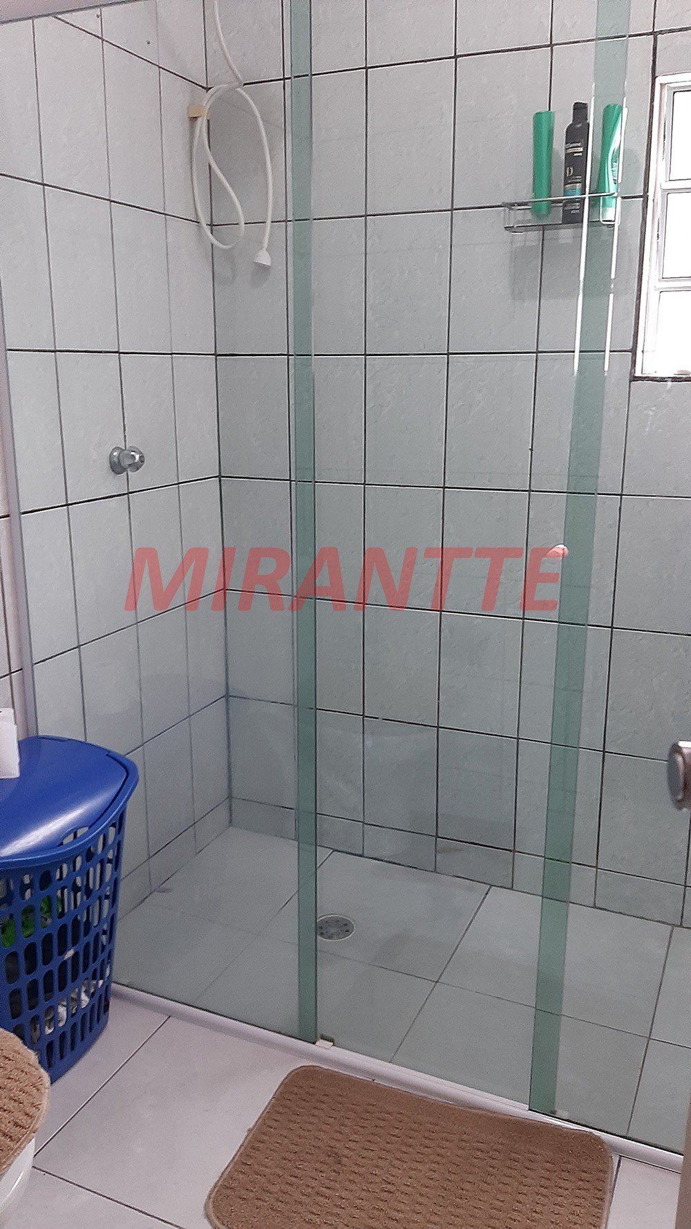 Sobrado de 257m² com 3 quartos em Taipas