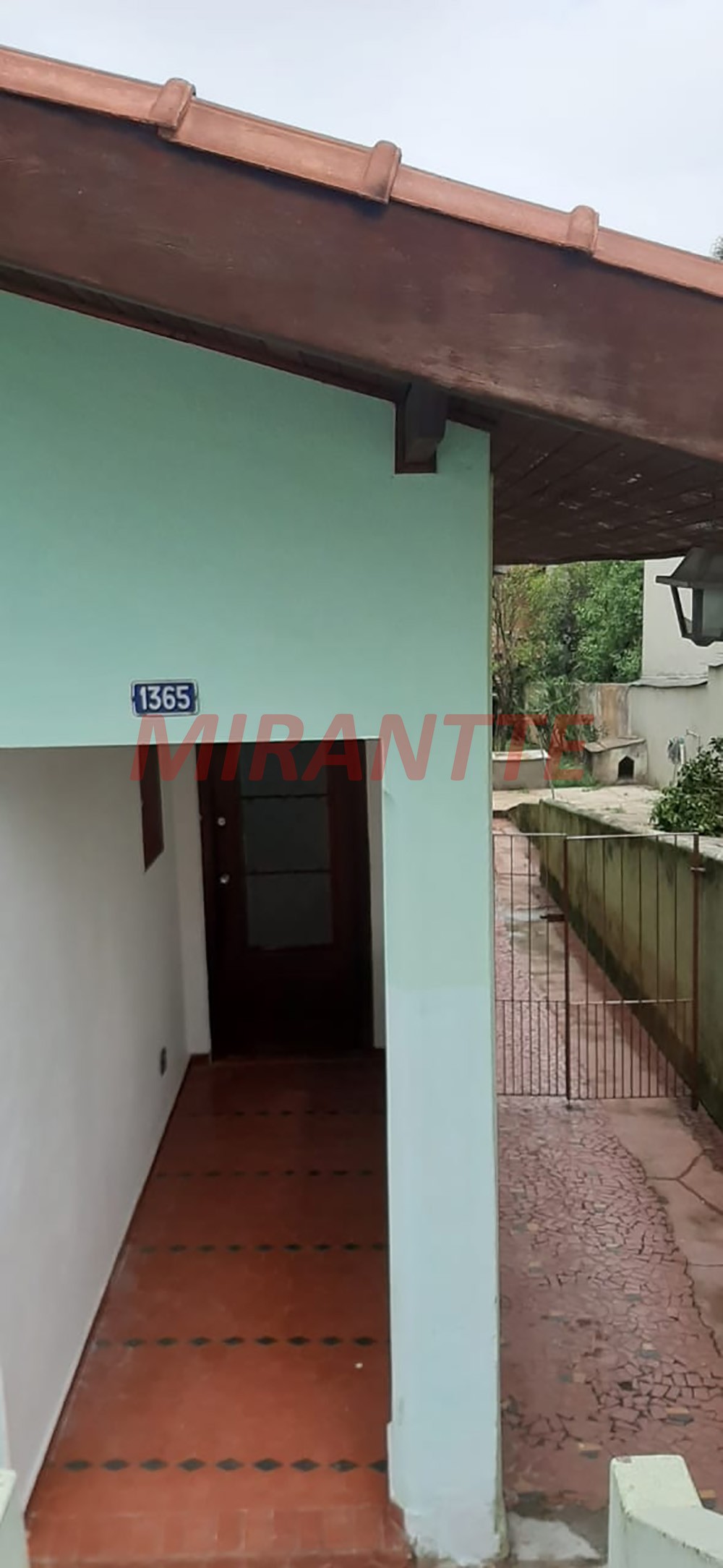 Terreno de 372m² em Vila Ester
