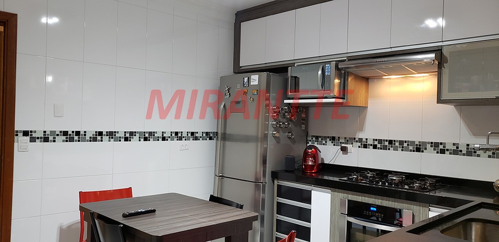 Sobrado de 98m² com 2 quartos em Vila Bonilha