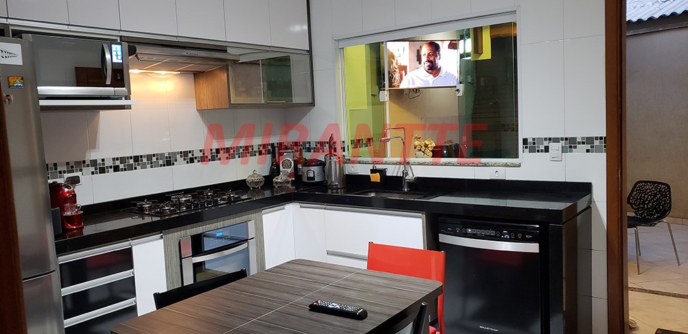 Sobrado de 98m² com 2 quartos em Vila Bonilha