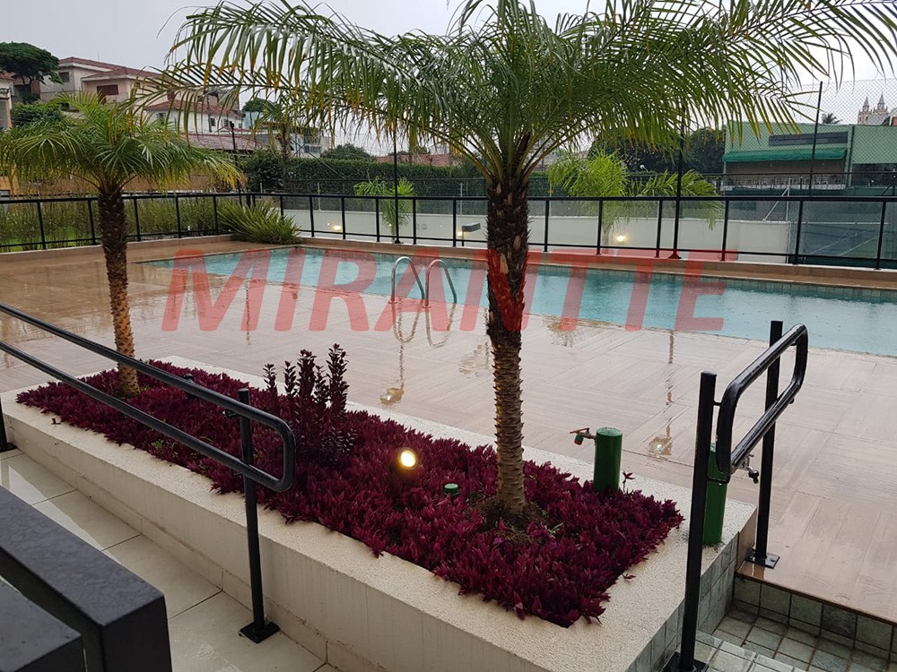 Apartamento de 57m² com 2 quartos em Vila Ester