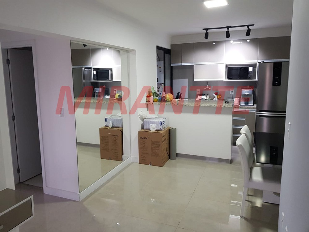 Apartamento de 57m² com 2 quartos em Vila Ester