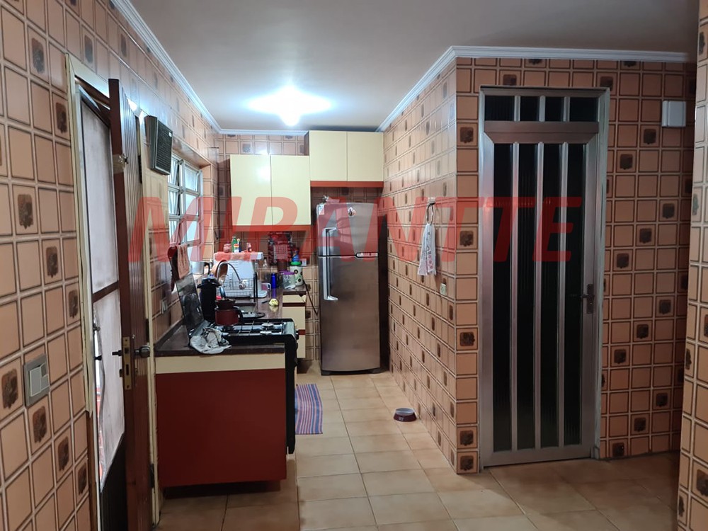 Sobrado de 199m² com 3 quartos em Vila Ede