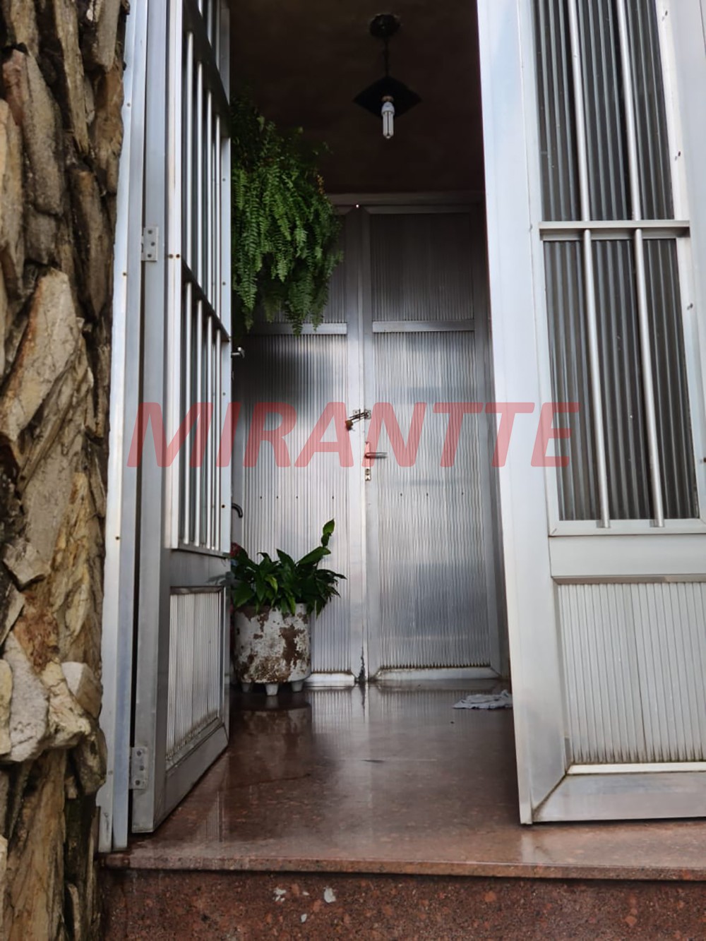 Sobrado de 199m² com 3 quartos em Vila Ede