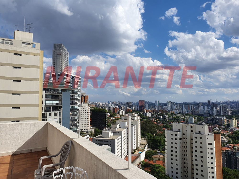 Cobertura duplex de 486m² com 4 quartos em Sumarezinho