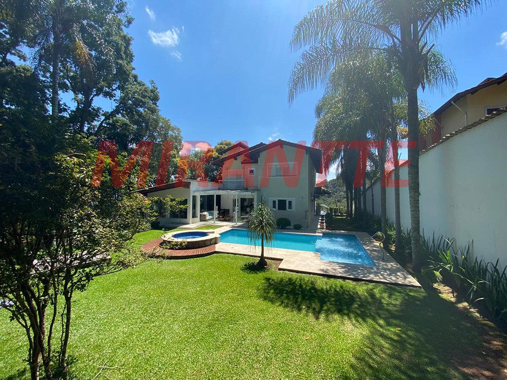 Sobrado de 700m² com 4 quartos em Parque Petropolis