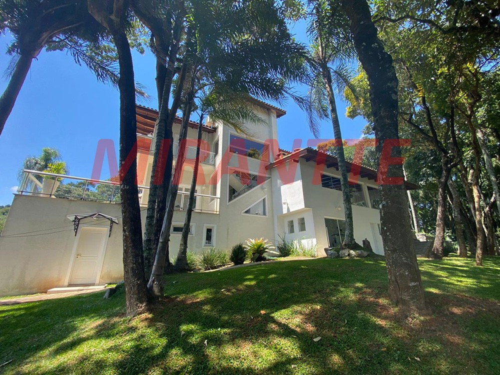 Sobrado de 700m² com 4 quartos em Parque Petropolis