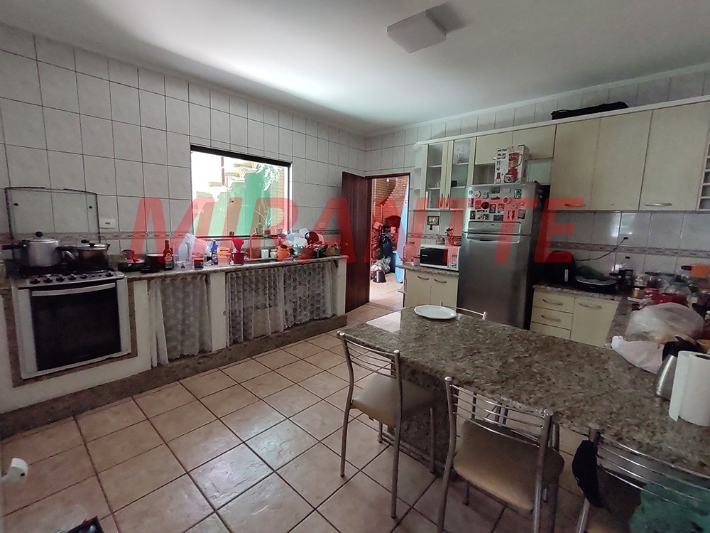 Sobrado de 150m² com 3 quartos em Furnas