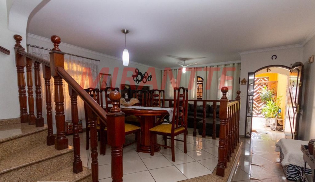Sobrado de 192m² com 3 quartos em Vila Medeiros