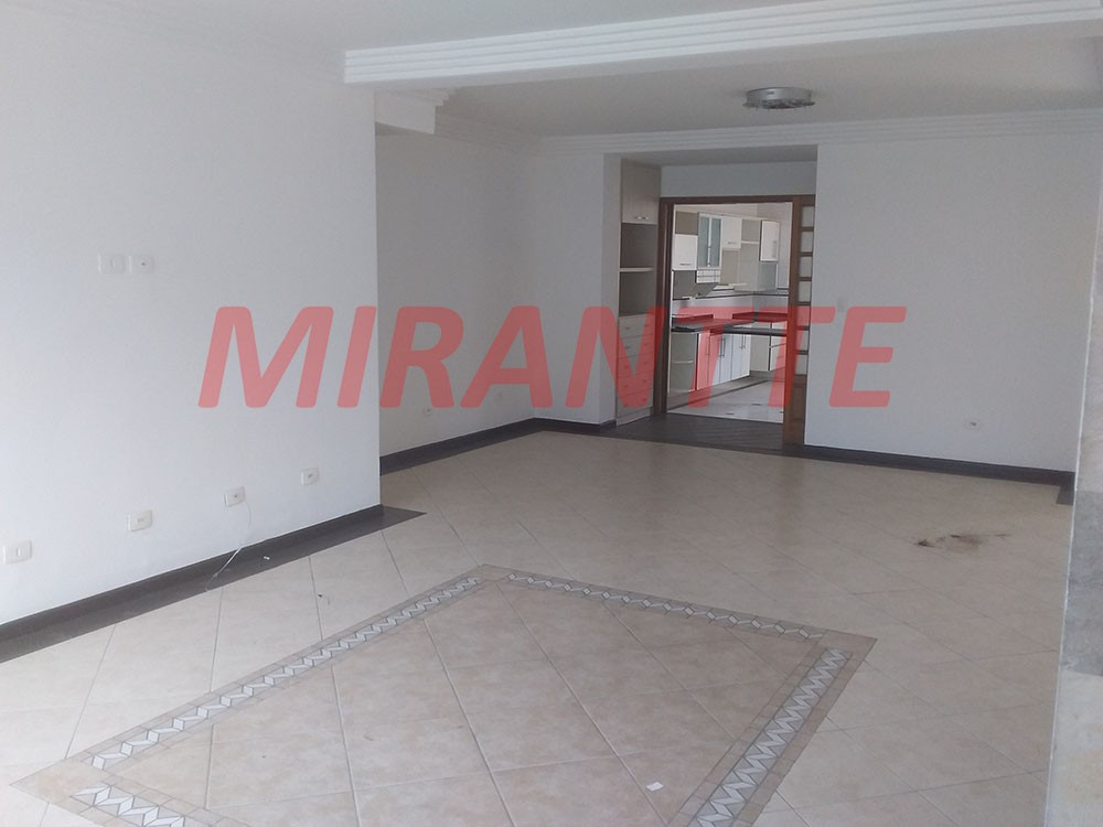 Sobrado de 270m² com 5 quartos em Santana