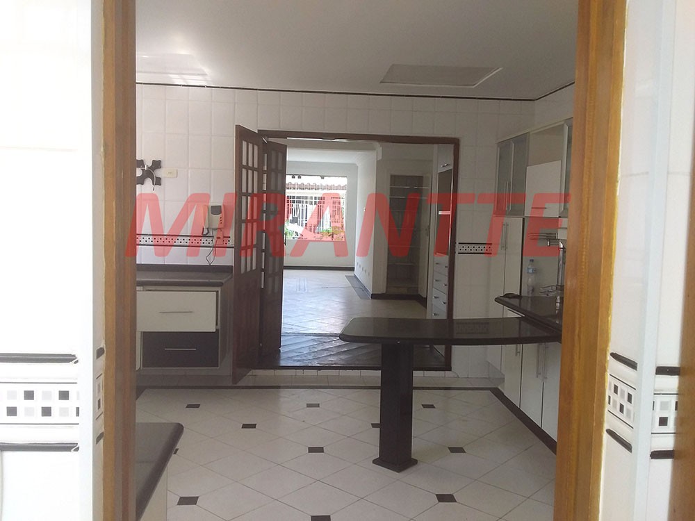 Sobrado de 270m² com 5 quartos em Santana