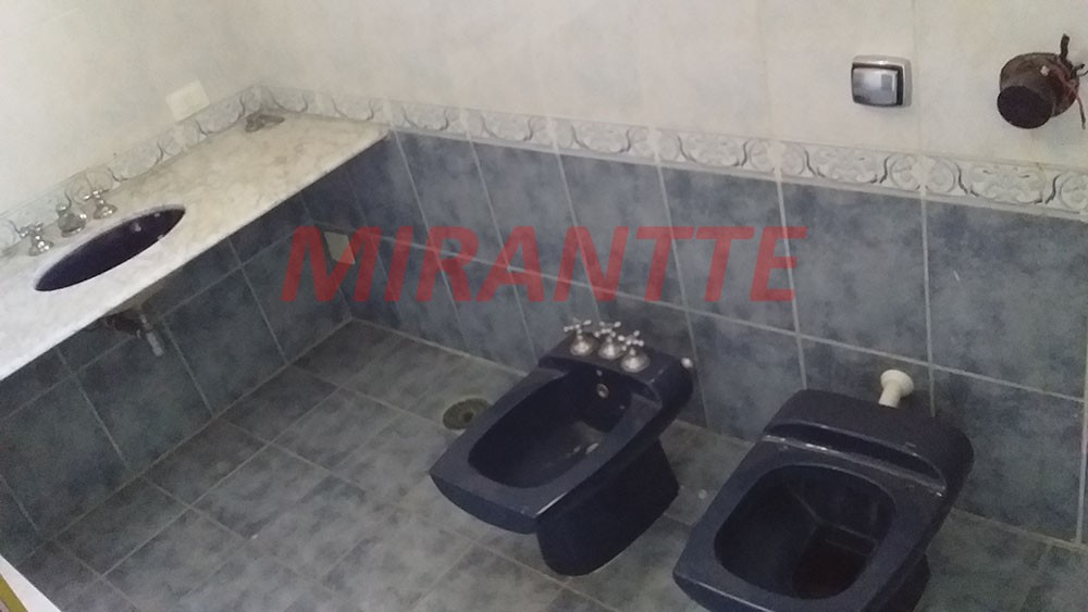Sobrado de 270m² com 5 quartos em Santana