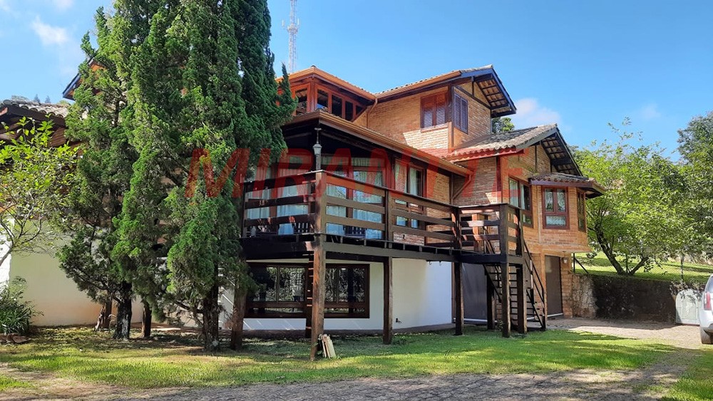 Sobrado de 446m² com 4 quartos em Parque Petropolis