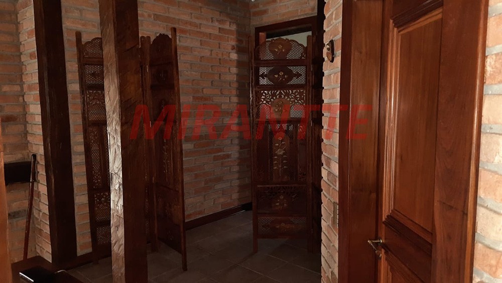 Sobrado de 446m² com 4 quartos em Parque Petropolis