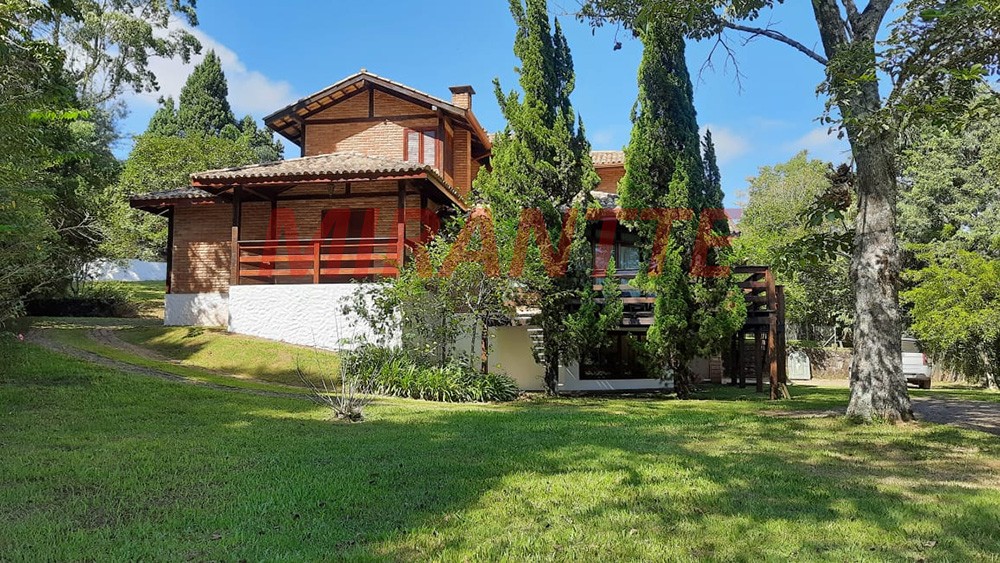Sobrado de 446m² com 4 quartos em Parque Petropolis
