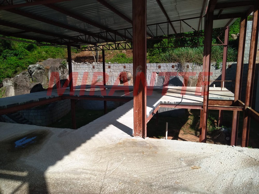 Terreno de 820m² com 4 quartos em Jardim Peri