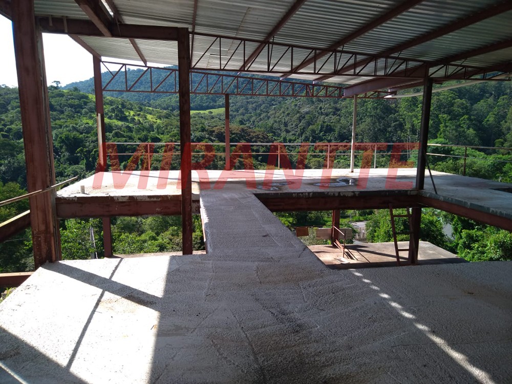 Terreno de 820m² com 4 quartos em Jardim Peri