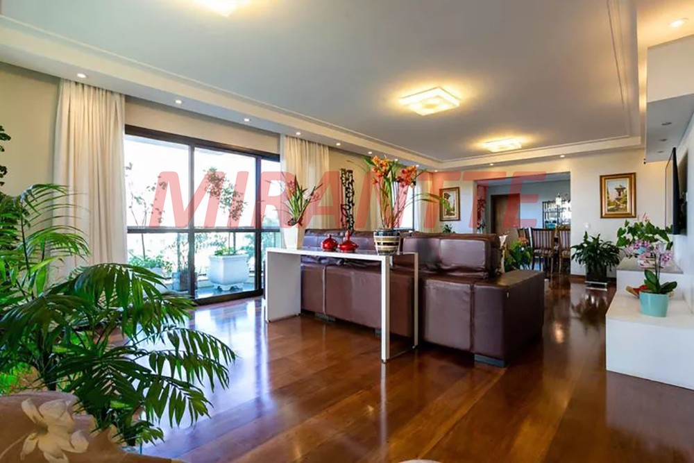 Apartamento de 313m² com 4 quartos em Santana