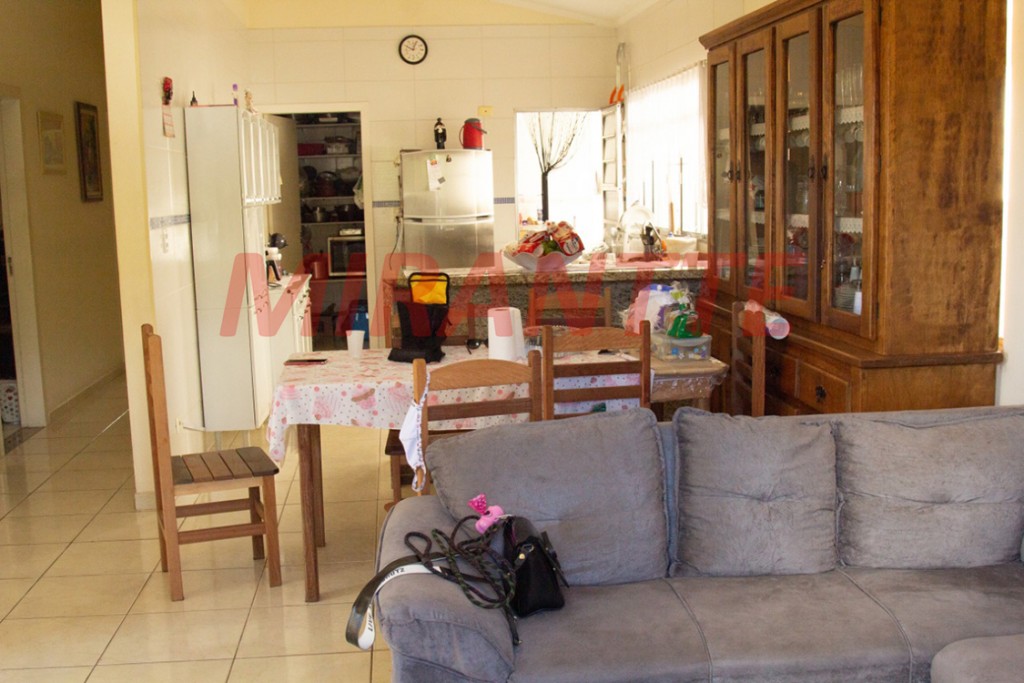 Sobrado de 190m² com 3 quartos em Bom Jesus dos Perdões