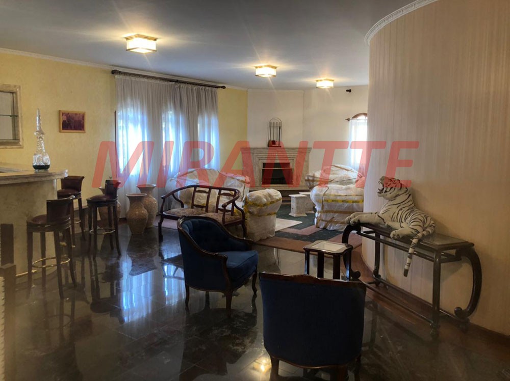 Sobrado de 571m² com 4 quartos em Vila Rosália
