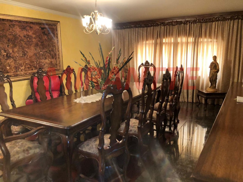 Sobrado de 571m² com 4 quartos em Vila Rosália