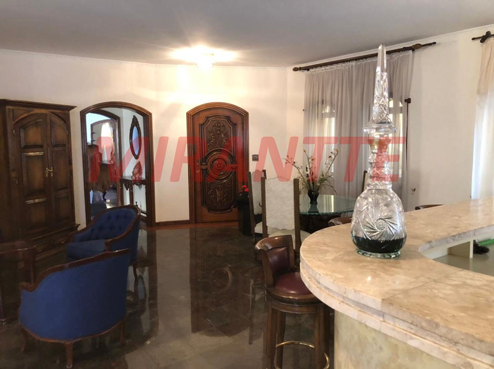 Sobrado de 571m² com 4 quartos em Vila Rosália
