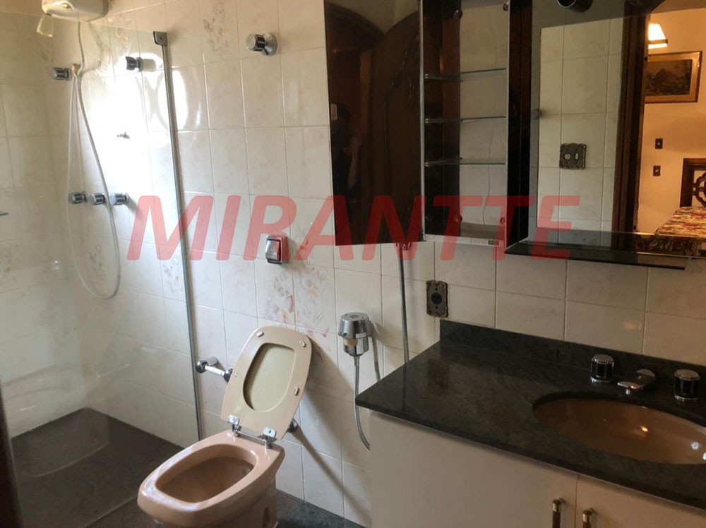 Sobrado de 571m² com 4 quartos em Vila Rosália