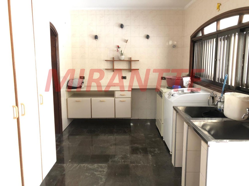 Sobrado de 571m² com 4 quartos em Vila Rosália
