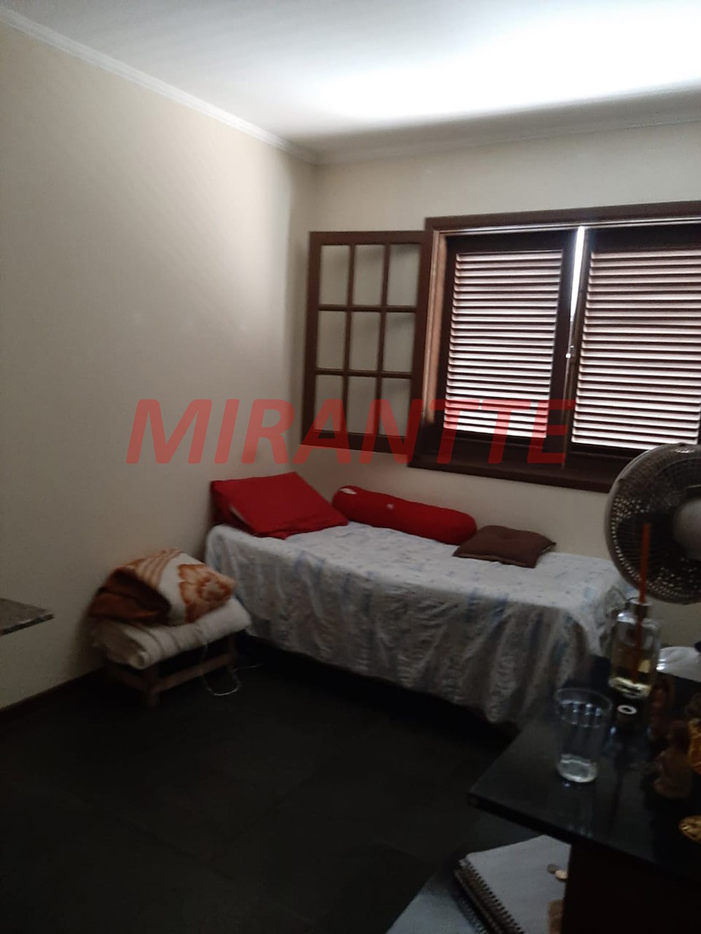 Sobrado de 190m² com 6 quartos em Vila Milton