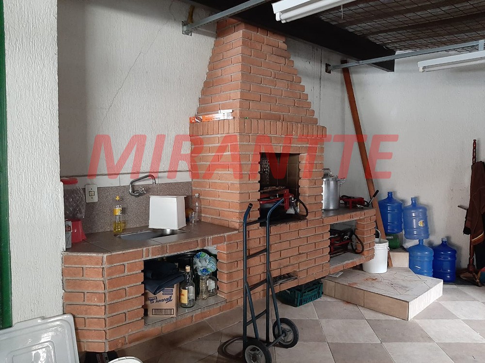 Sobrado de 190m² com 6 quartos em Vila Milton