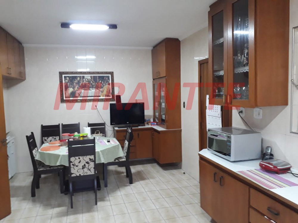 Sobrado de 191m² com 4 quartos em Parada Inglesa